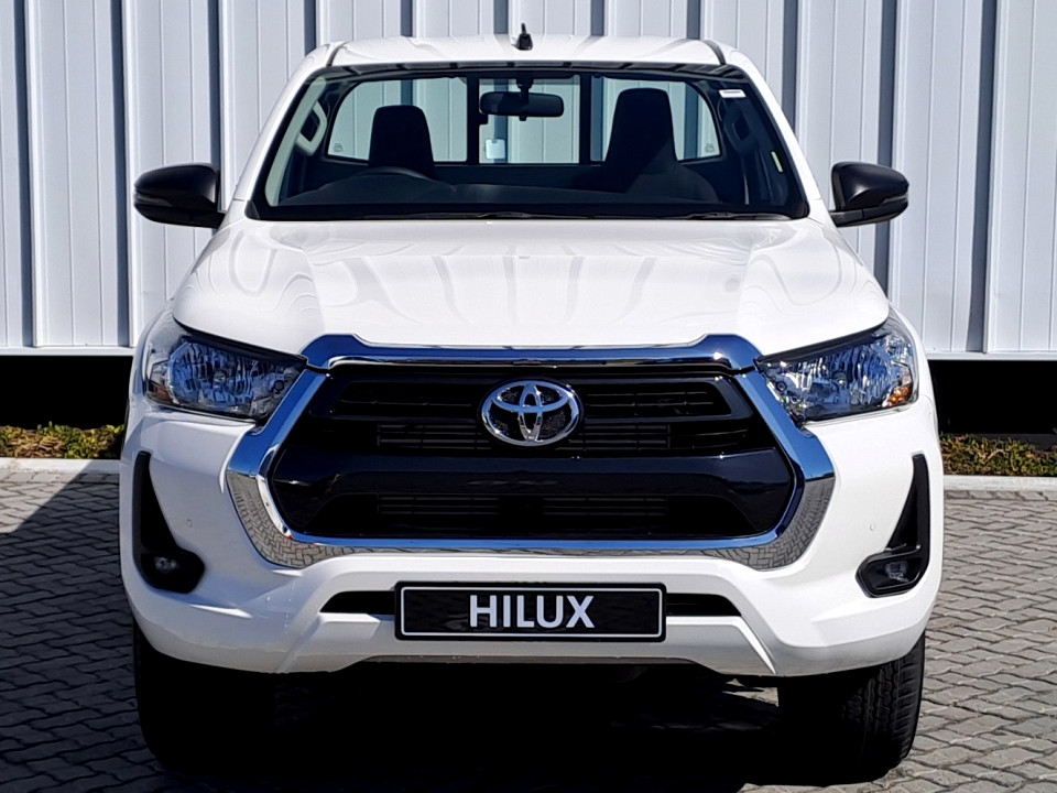 Toyota Hilux 2.4 GD-6 4X4 Raider 6MT, image 2