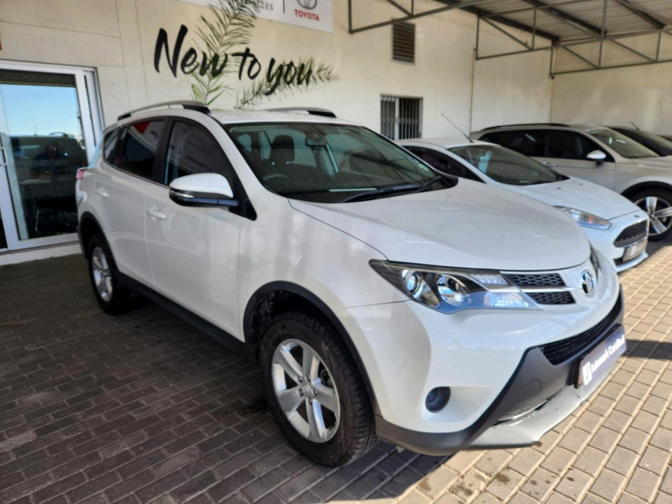 Toyota RAV4 2.0 GX, image 1