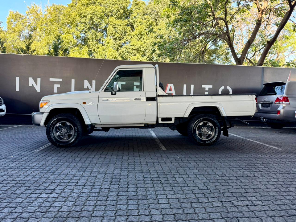 TOYOTA LAND CRUISER 79 4.5D P/U S/C, image 2