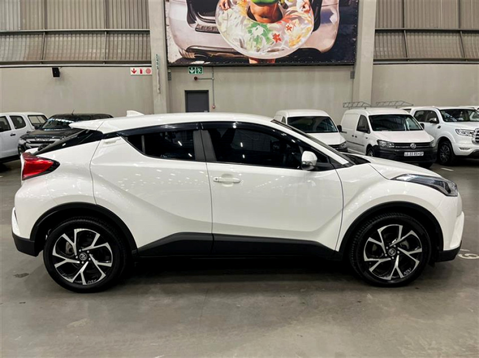 TOYOTA C-HR 1.2T PLUS CVT, image 2