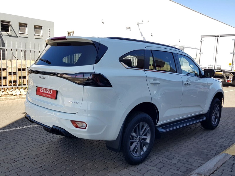 ISUZU MU-X 3.0D HR LSE A/T, image 2