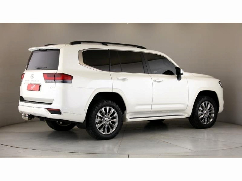 TOYOTA LANDCRUISER 300 V6 3.3D ZX, image 2
