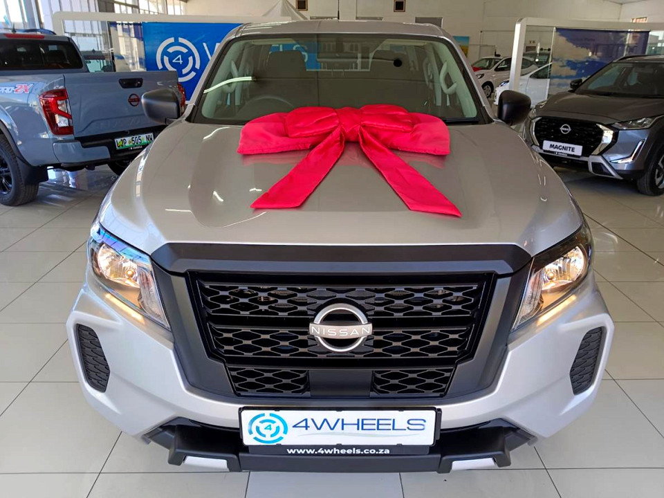 NISSAN NAVARA 2.5DDTi SE PLUS A/T D/C P/U, image 2