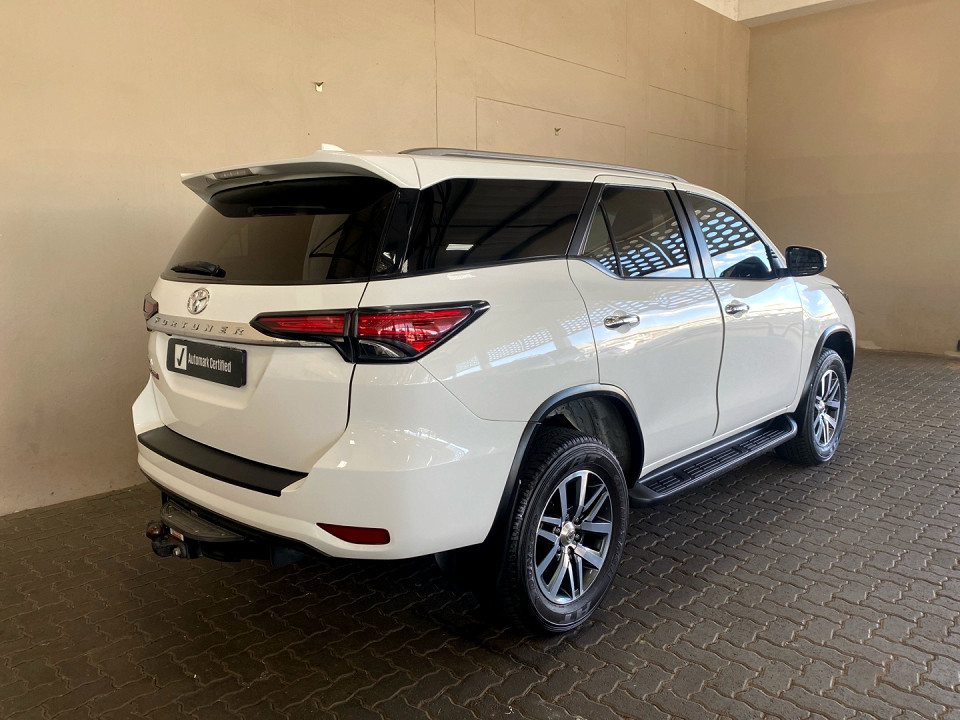 TOYOTA FORTUNER 2.8GD-6 R/B A/T, image 2