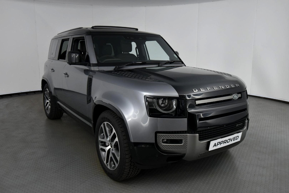 LAND ROVER DEFENDER 110 D300 HSE X-DYNAMIC, image 1