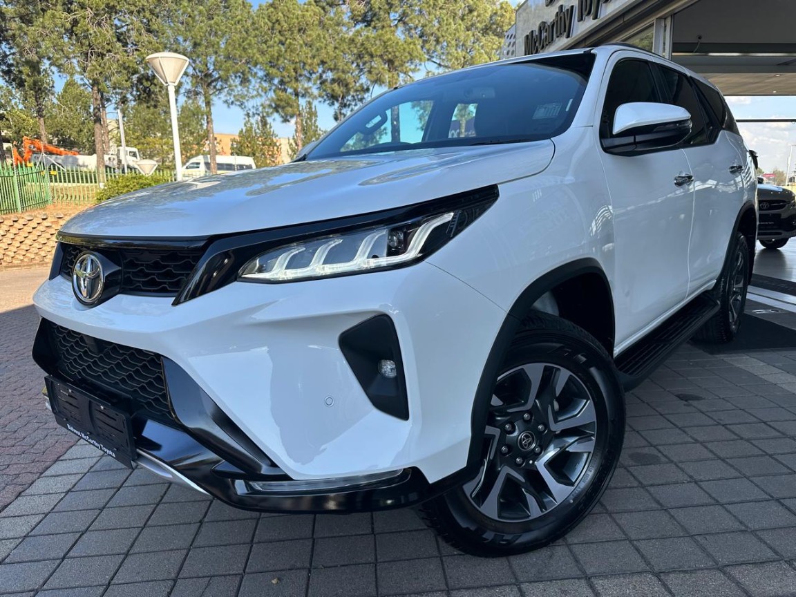 TOYOTA  FORTUNER 2.8GD-6 R/B A/T, image 1