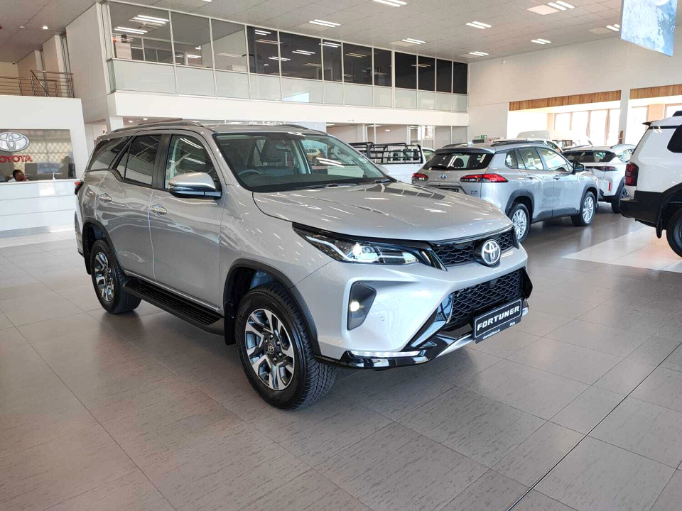 TOYOTA FORTUNER 2.4GD-6 4X4 A/T, image 1