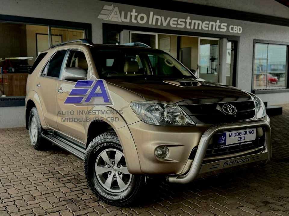 TOYOTA FORTUNER 3.0D-4D RAISED BODY, image 1