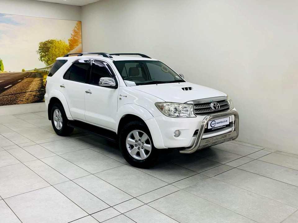 TOYOTA FORTUNER 3.0D-4D R/B, image 1