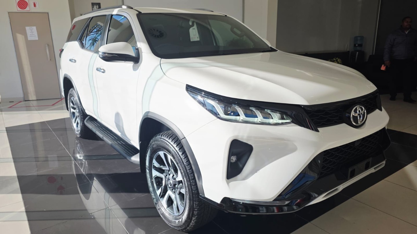 TOYOTA  FORTUNER 2.8 GD-6 4X4 VX A/T, image 1