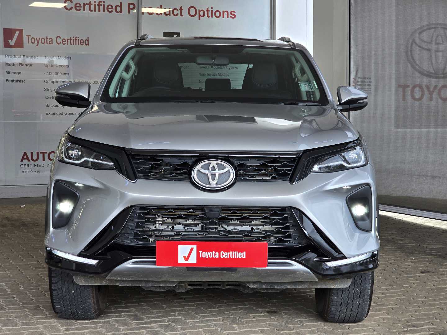 TOYOTA  FORTUNER 2.4GD-6 R/B A/T, image 2