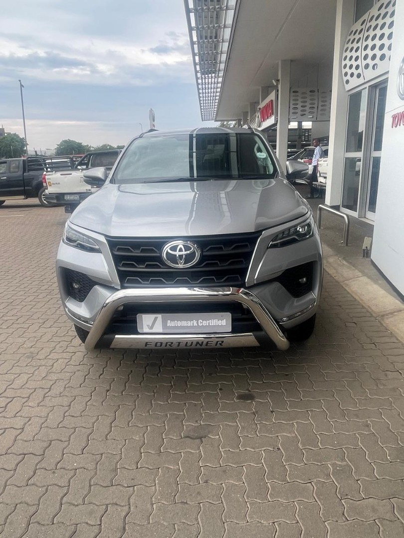 TOYOTA FORTUNER 2.4GD-6 4X4 A/T, image 2