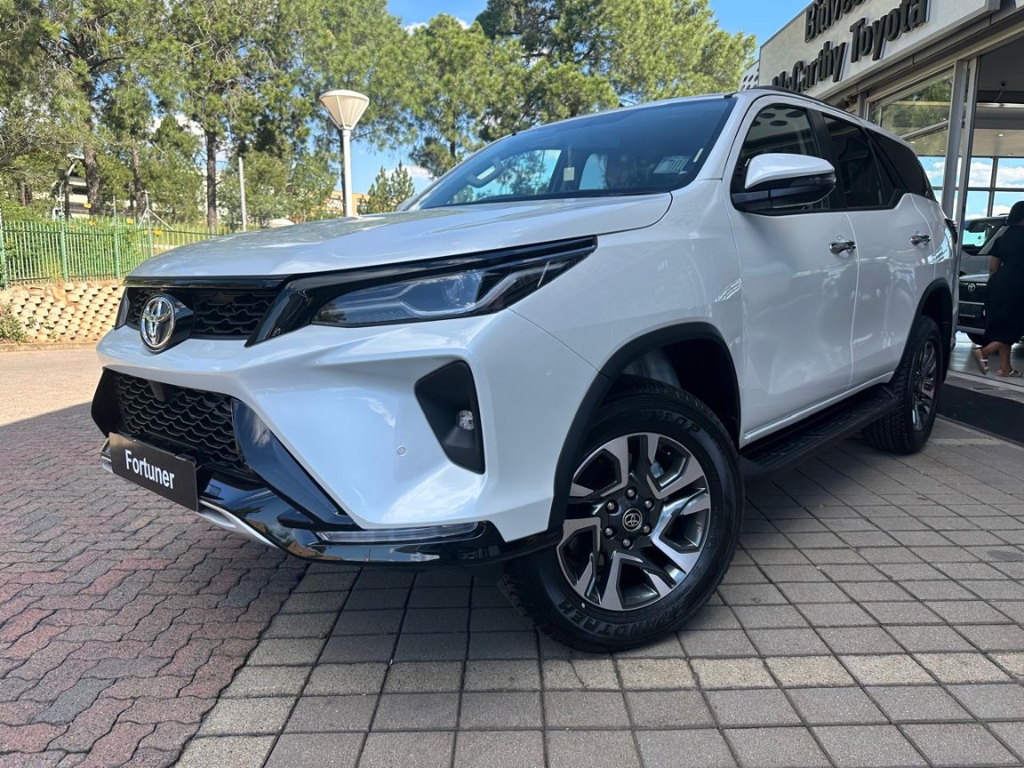 TOYOTA FORTUNER 2.4GD-6 4X4 A/T, image 1