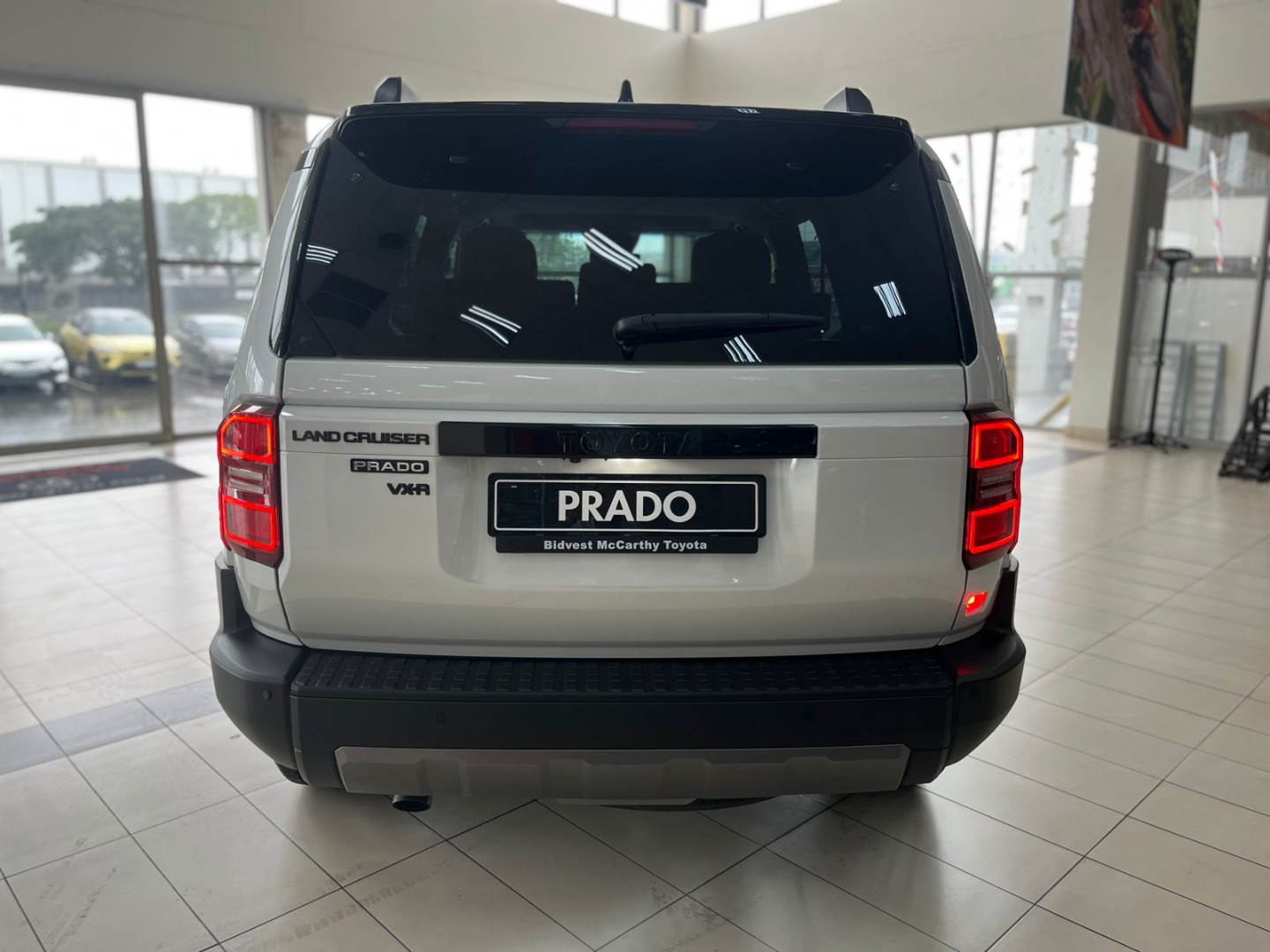TOYOTA PRADO VX-R 2.8GD A/T, image 2