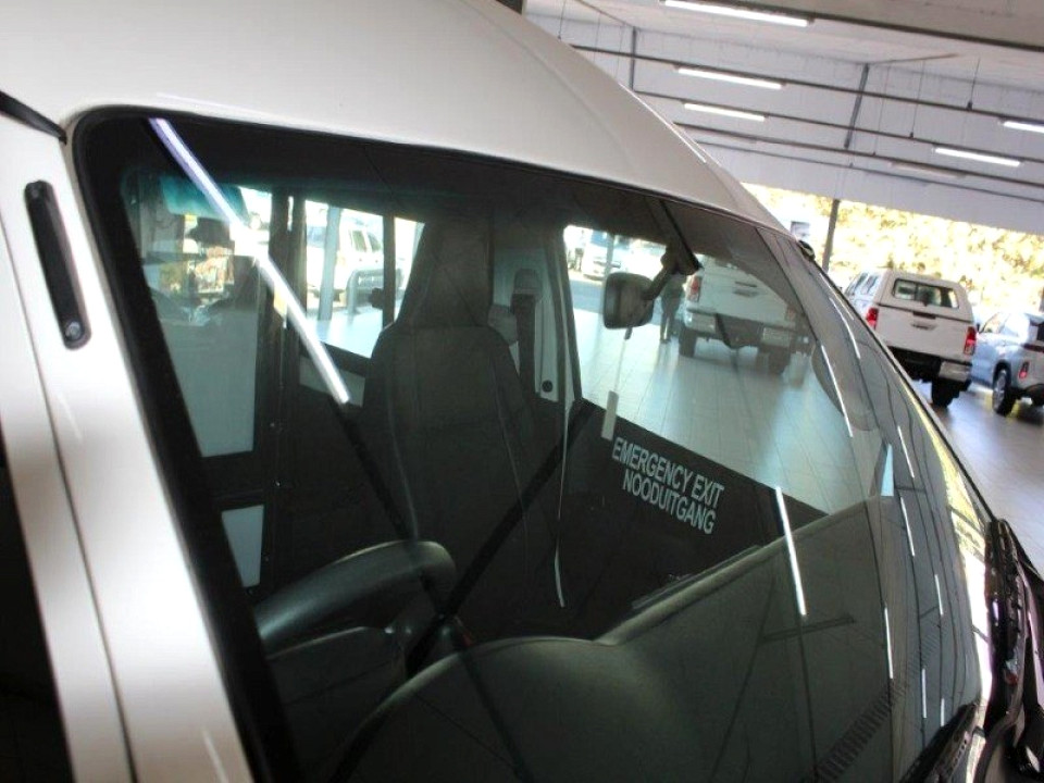 Toyota Hiace 2.5D-4D Ses\'fikile, image 2