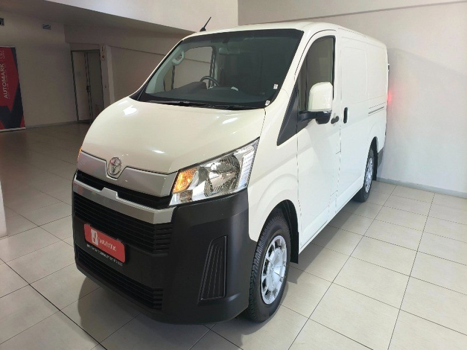 TOYOTA QUANTUM 2.8 LWB F/C P/V, image 1