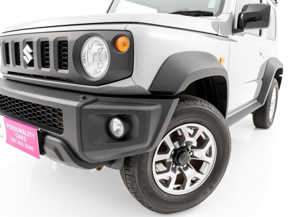 Suzuki Jimny 1.5 GLX Auto, image 2