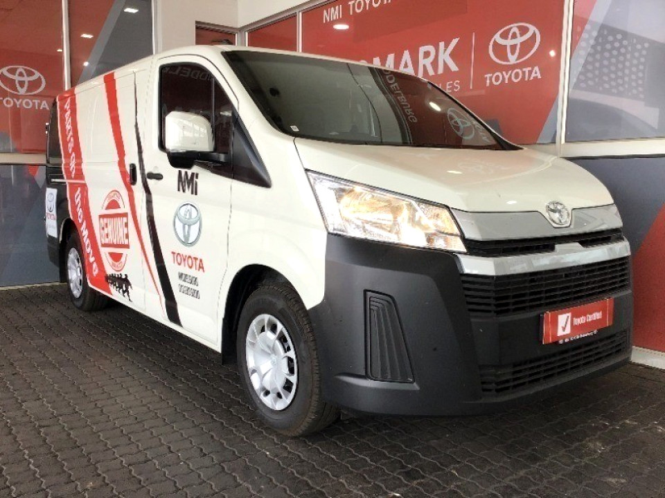 TOYOTA QUANTUM 2.8 LWB F/C P/V, image 1