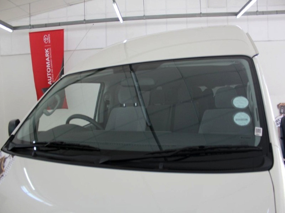 Toyota Hiace 2.5D-4D Ses\'fikile, image 2