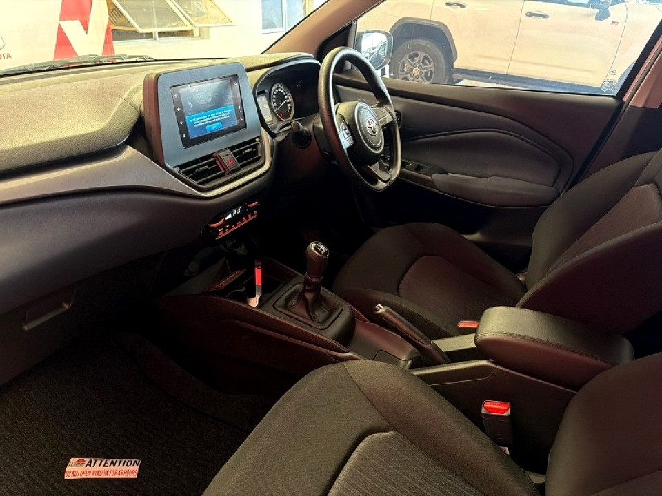 TOYOTA STARLET 1.5 Xi, image 2