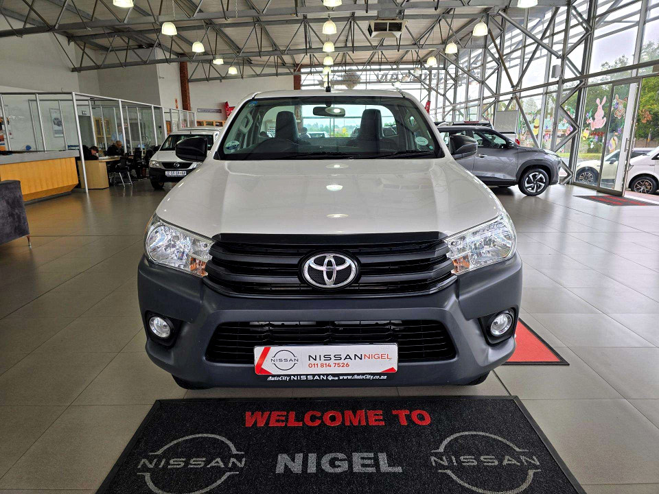 TOYOTA HILUX 2.4 GD-6 SR 4X4 P/U S/C, image 2