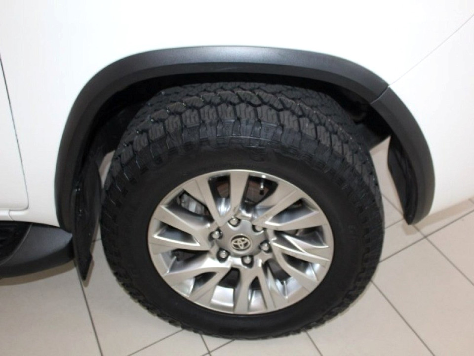 TOYOTA FORTUNER 2.8GD-6 R/B A/T, image 2