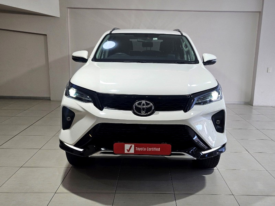 TOYOTA  FORTUNER 2.4GD-6 R/B A/T, image 2