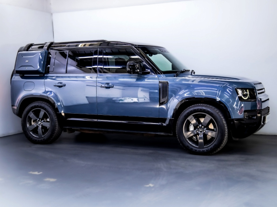LAND ROVER DEFENDER 110 D300 HSE X-DYNAMIC, image 2