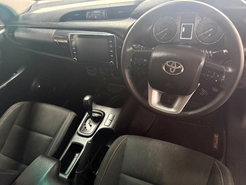 TOYOTA HILUX 2.4 GD-6 RAIDER 4X4 A/T P/U D/C, image 2