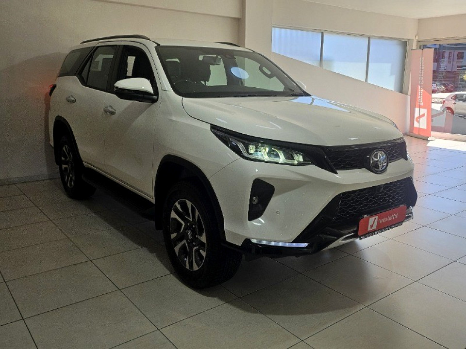 TOYOTA FORTUNER 2.8 GD-6 4X4 VX AT (MHEV), image 2
