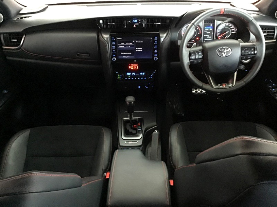 TOYOTA FORTUNER 2.8GD-6 4X4 GR-S A/T, image 2