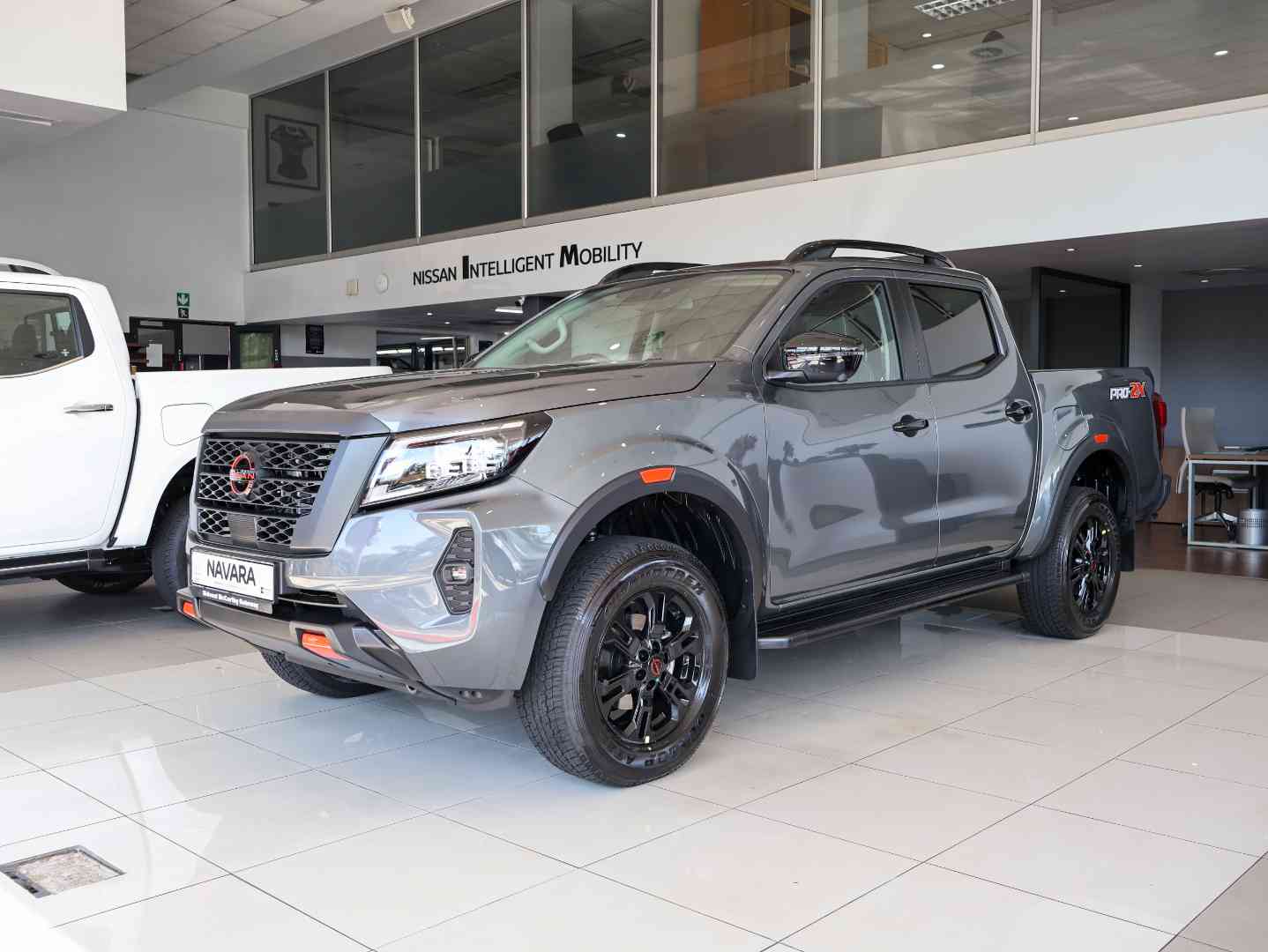 NISSAN NAVARA 2.5DDTi PRO-2X A/T D/C P/U, image 1