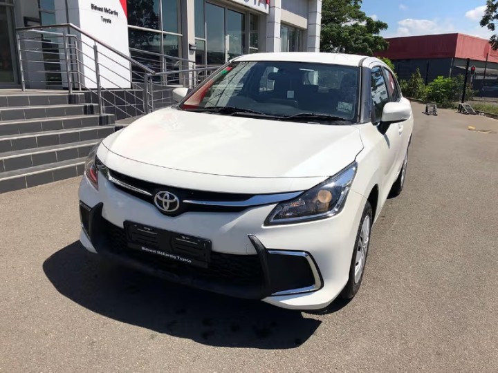 TOYOTA STARLET 1.5 Xi, image 2