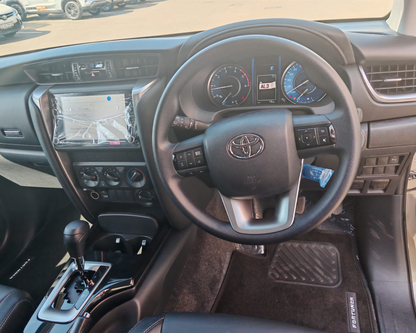 TOYOTA FORTUNER 2.4GD-6 4X4 A/T, image 2