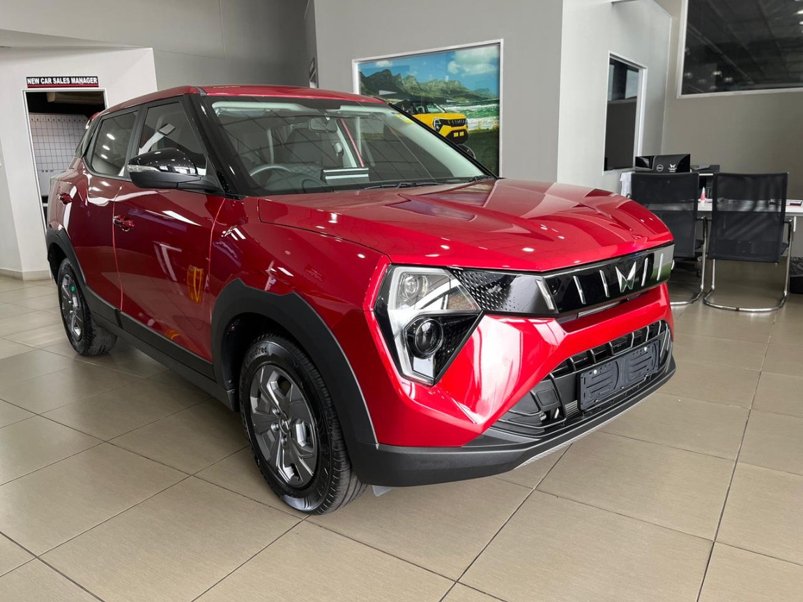 MAHINDRA XUV3XO 1.2T MX3, image 1