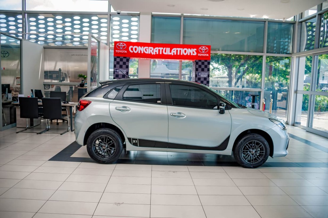 TOYOTA STARLET 1.5 Xi, image 2