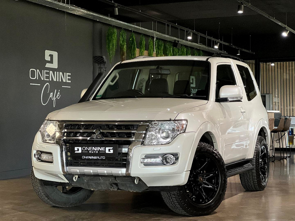 MITSUBISHI PAJERO 3.2 Di - Dc GLS SWB A/T, image 1