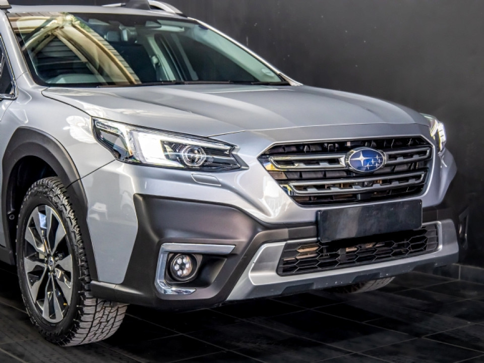 SUBARU OUTBACK 2.4 XT CVT, image 2