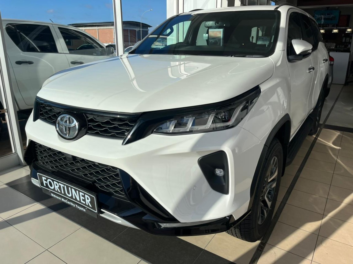 TOYOTA FORTUNER 2.8GD-6 4X4 A/T, image 1