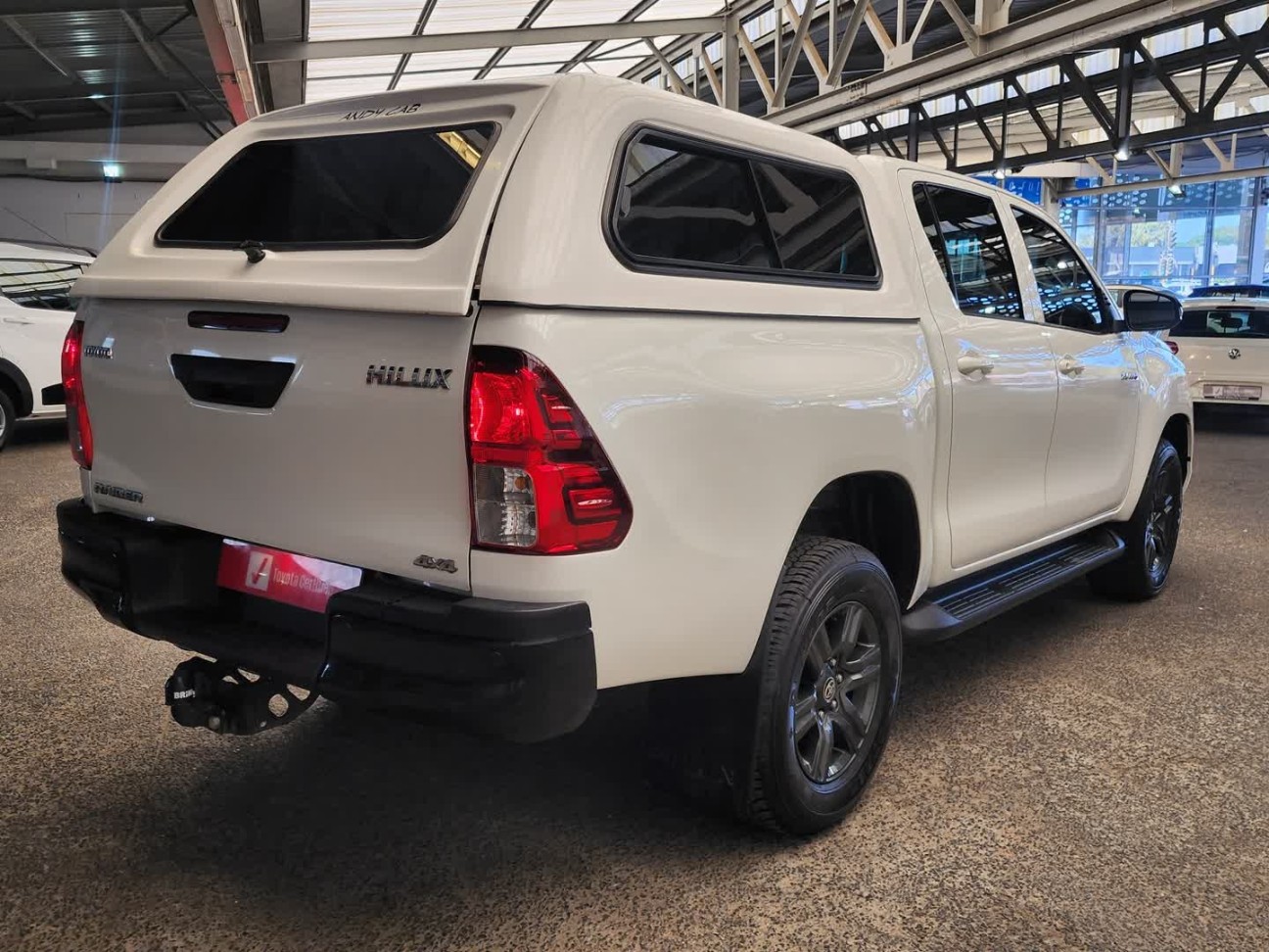 TOYOTA HILUX 2.4 GD-6 RAIDER 4X4 A/T P/U D/C, image 2