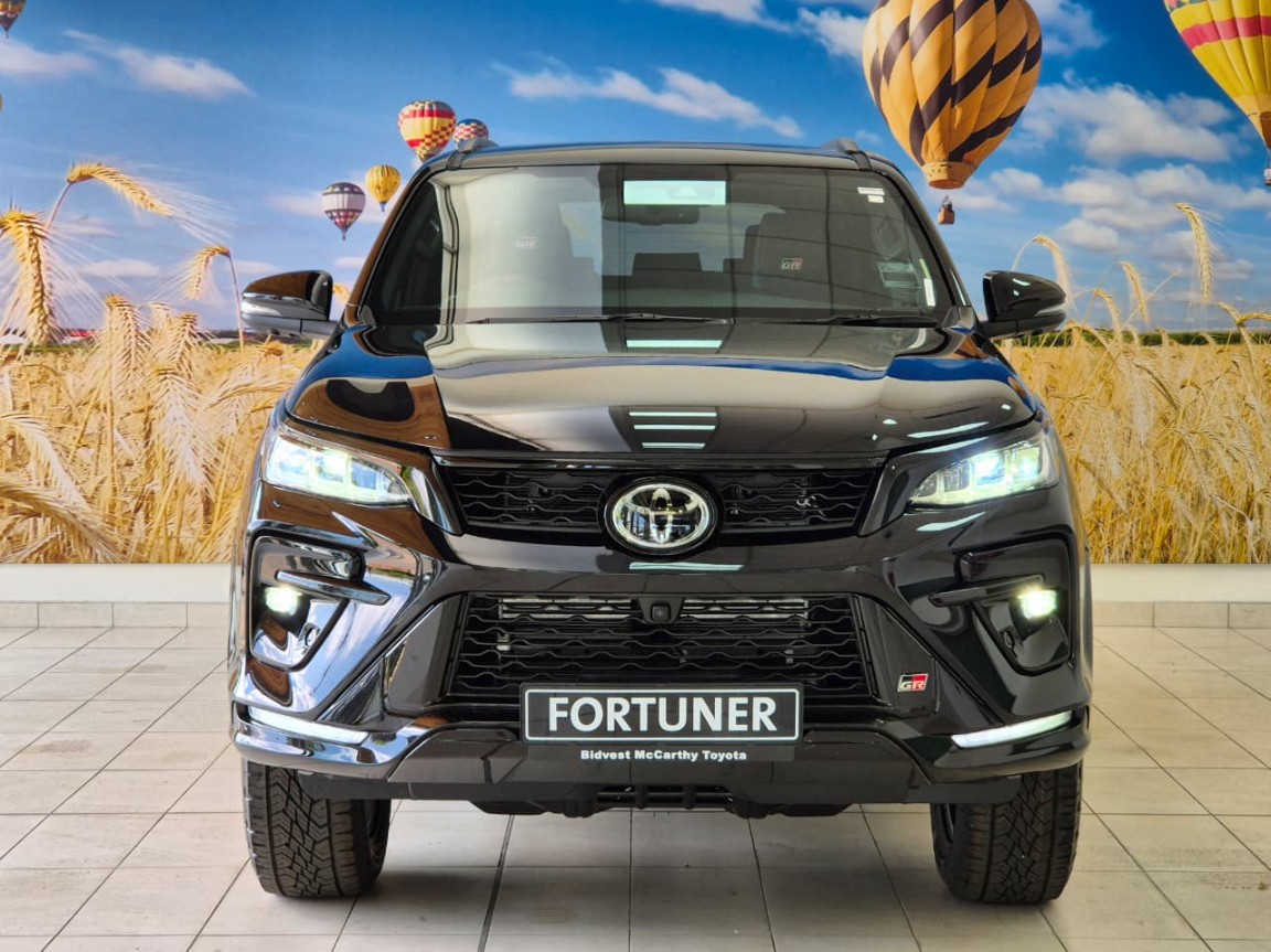 TOYOTA FORTUNER 2.8GD-6 4X4 GR-S A/T, image 2