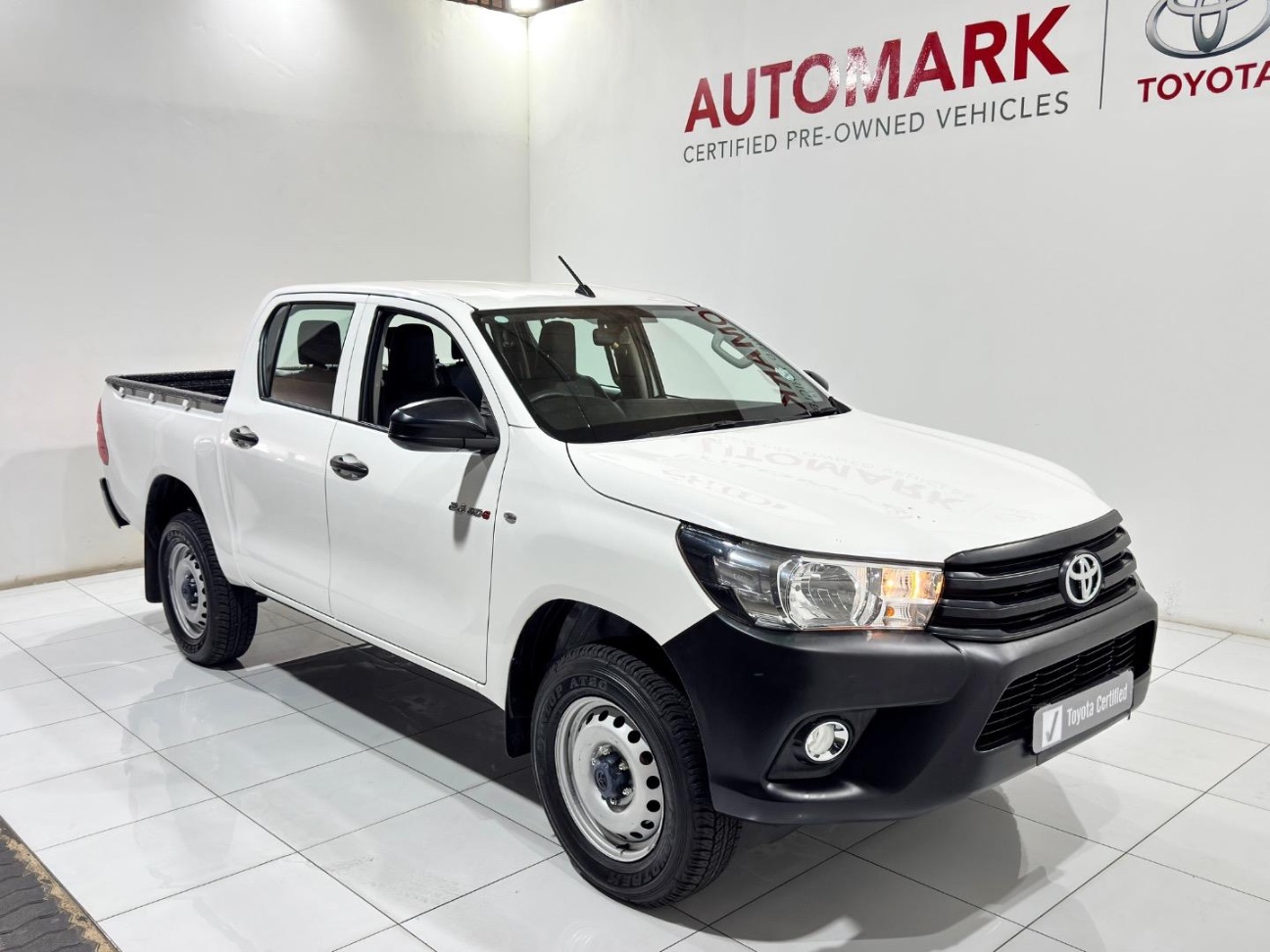 Toyota Hilux Double Cab 2.4GD6 4X4 SR MT, image 2