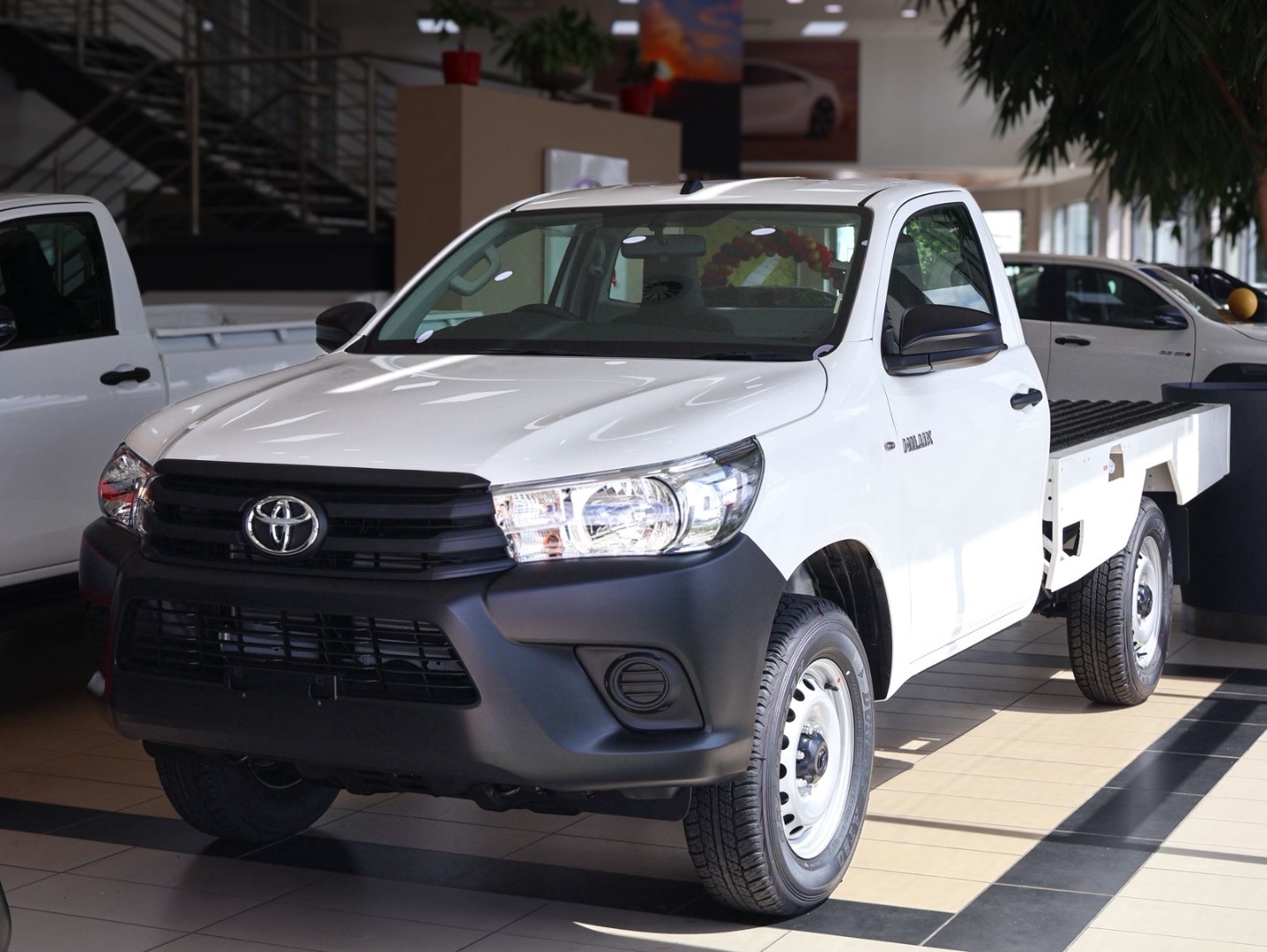 TOYOTA HILUX 2.4 GD-6 4X4 S/C F/DECK, image 1