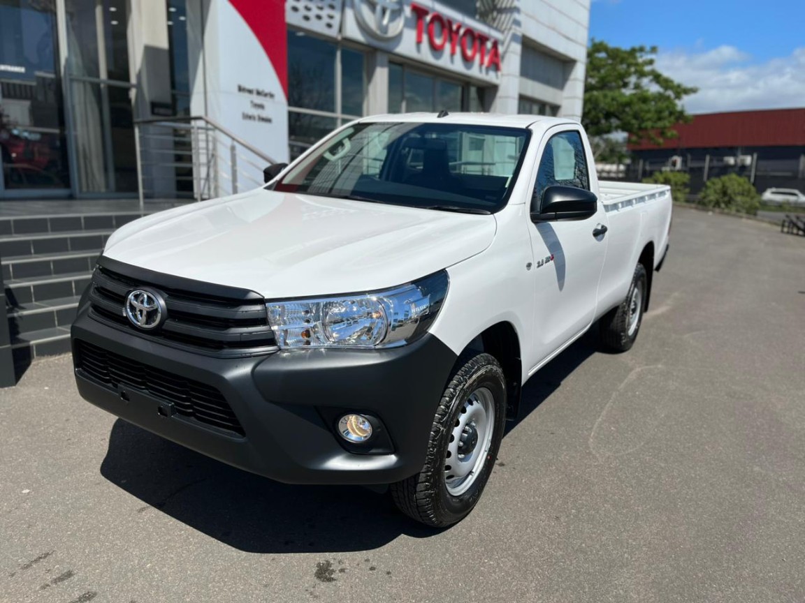 TOYOTA HILUX 2.4 GD-6 SR 4X4 P/U S/C, image 2