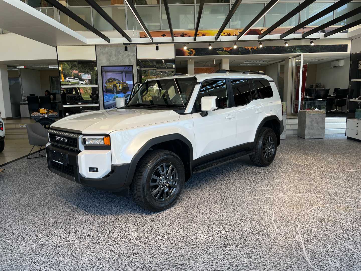 TOYOTA PRADO TX 2.8GD A/T, image 1