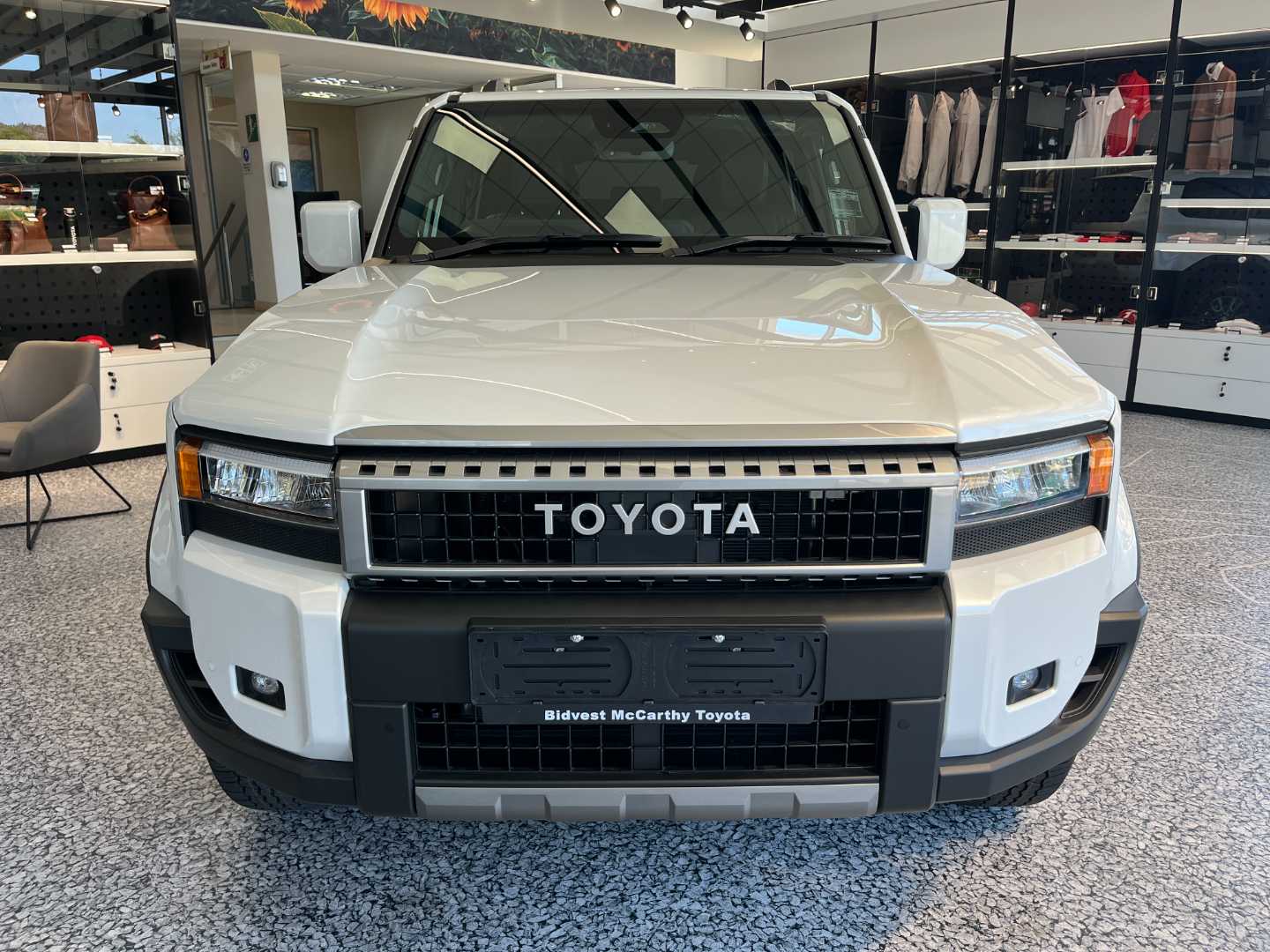 TOYOTA PRADO TX 2.8GD A/T, image 2