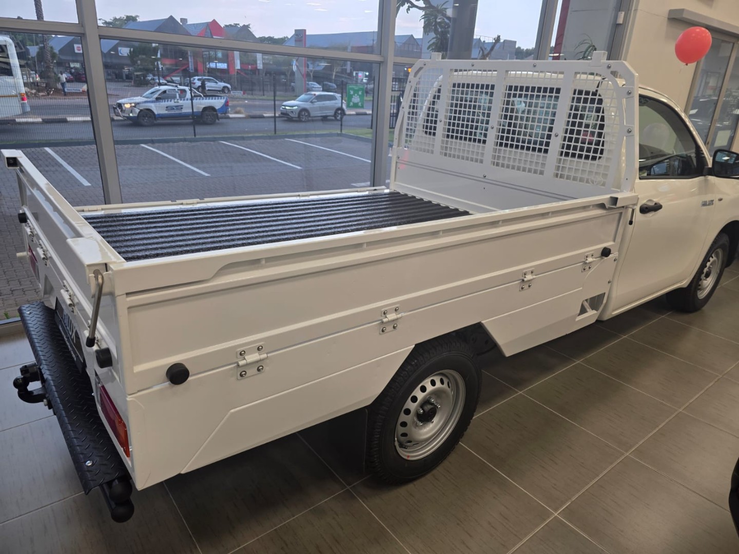 TOYOTA HILUX 2.4 GD S/C F/DECK, image 2