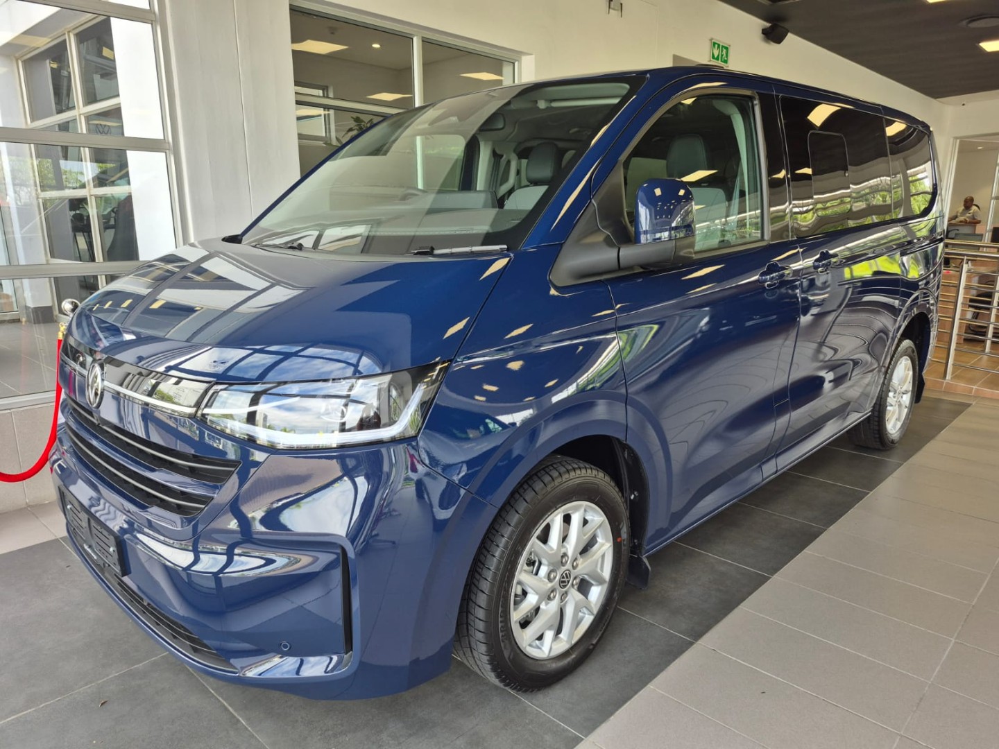 VOLKSWAGEN TRANSPORTER KOMBI 2.0TDi STYLE 4MOT A/T , image 1