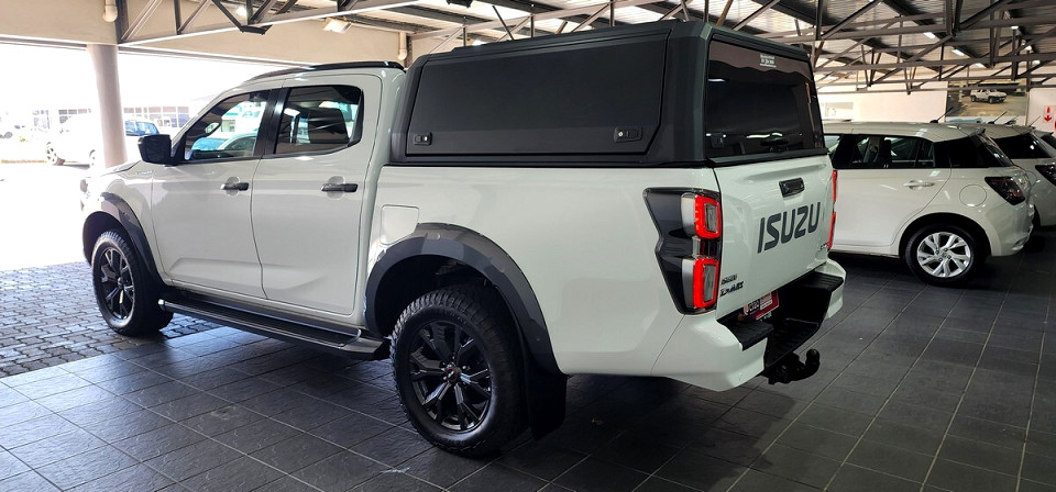 ISUZU D-MAX 3.0 Ddi V-CROSS HR A/T D/C P/U, image 2