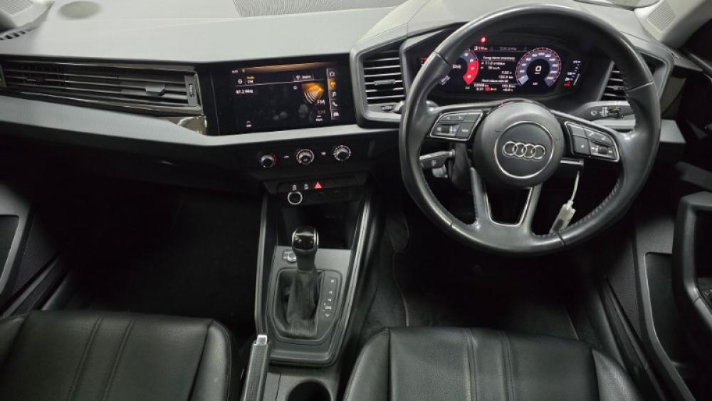 Audi A1 Sportback 30TFSI, image 2